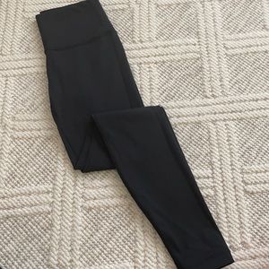 Lululemon Black 7/8 Legging, Size 6